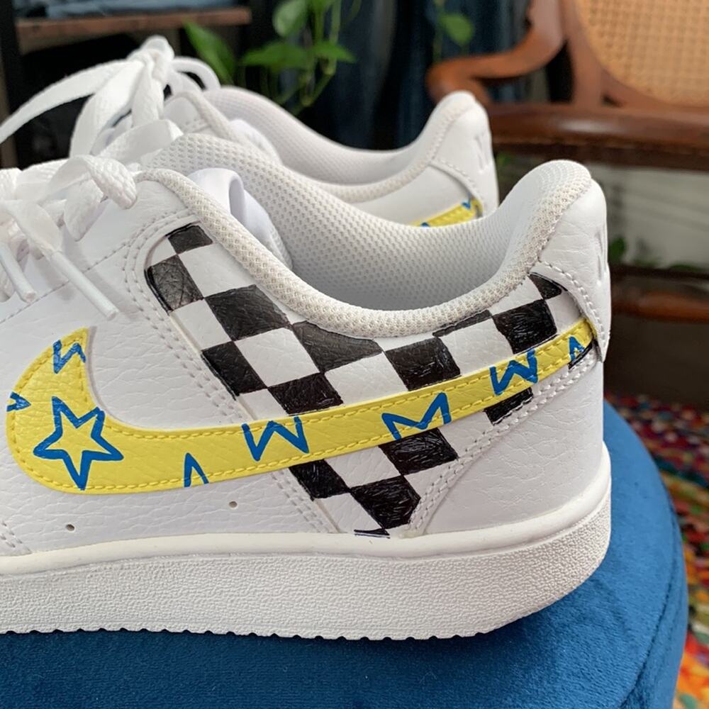 NIB Women's Nike Court Vision Low Custom Painted Sneaker Shoes 8.5 - Picture 6 of 10